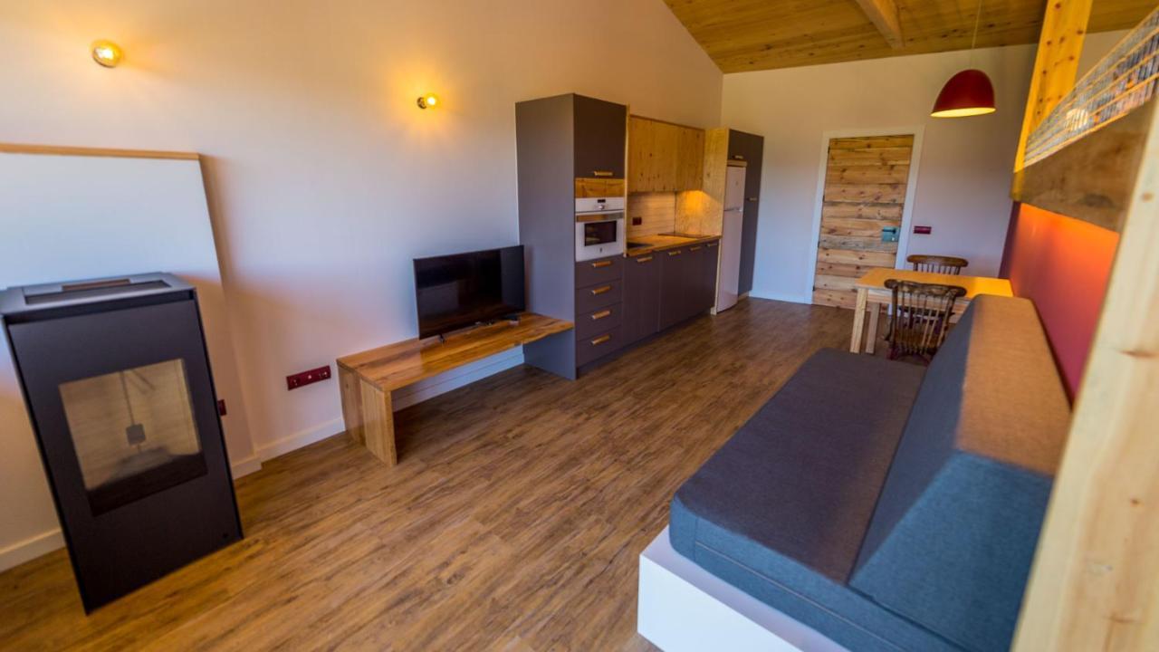 Eco-Apartaments Cal Rossa De Taus المظهر الخارجي الصورة