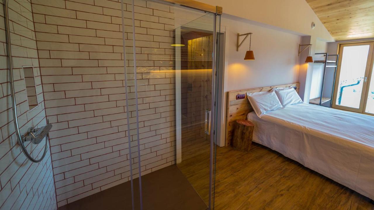 Eco-Apartaments Cal Rossa De Taus المظهر الخارجي الصورة
